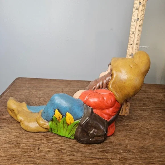 Vtg Hand Painted Reclining Garden Gnome Ceramic Figurine Red Blue G 75 10.5" - Picture 4 of 7